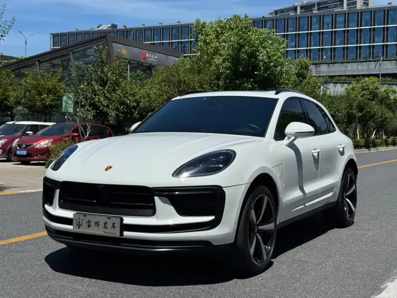 Porsche Macan, 2022