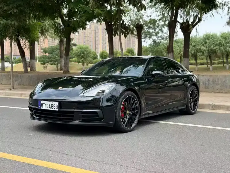 Porsche Panamera, 2018