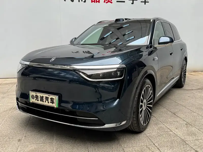 AITO M8, 2025