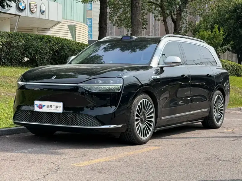 AITO M9, 2025