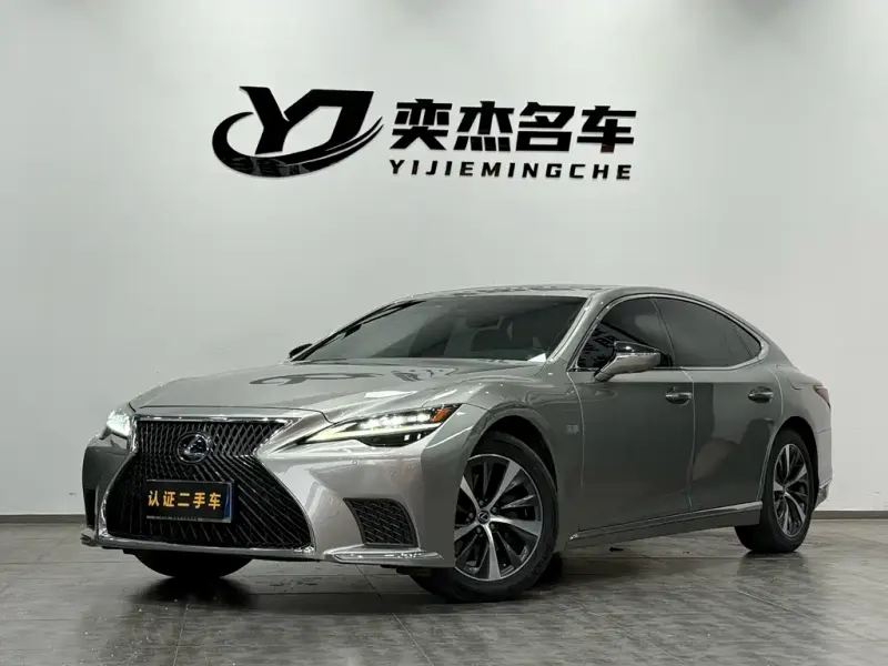 Lexus LS, 2022