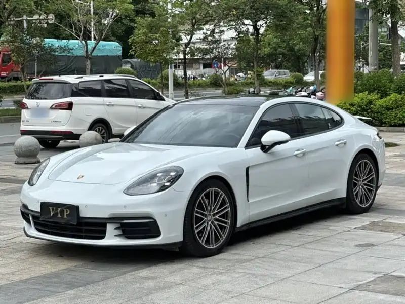 Porsche Panamera, 2018