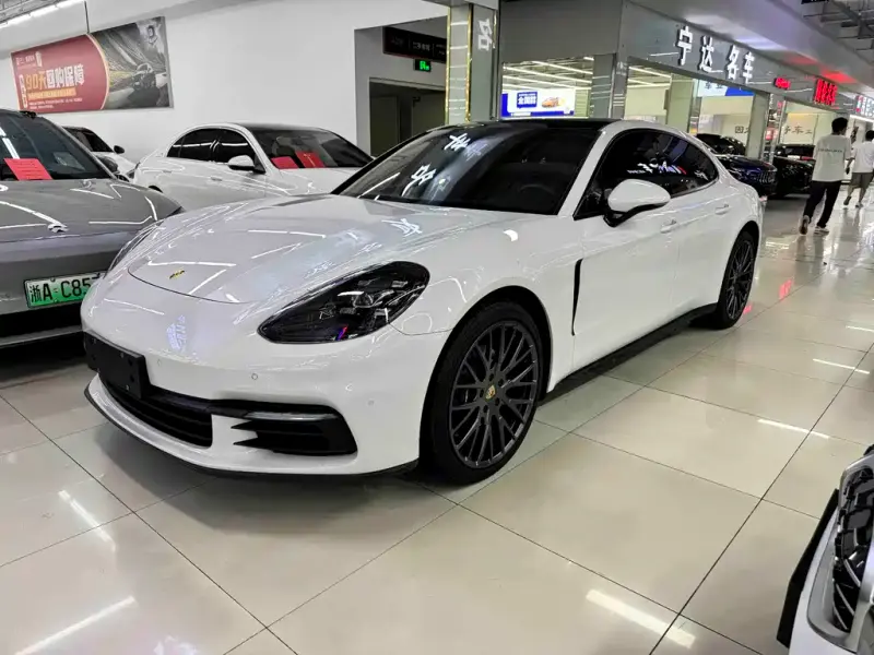 Porsche Panamera, 2019