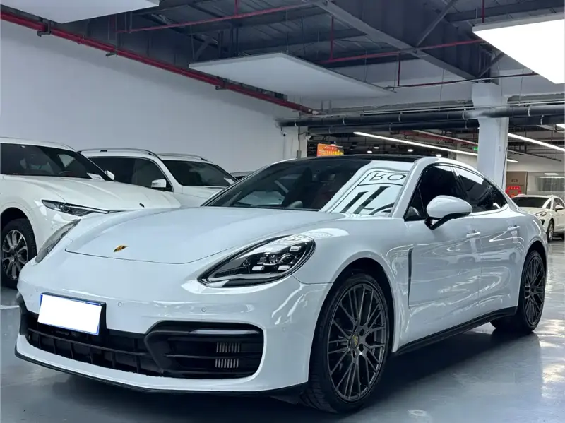 Porsche Panamera, 2023