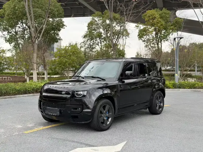Land Rover Defender, 2024