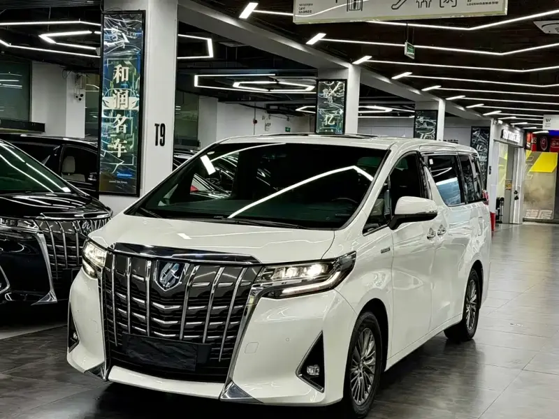Toyota Alphard, 2022