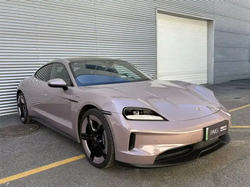 Porsche Taycan, 2025
