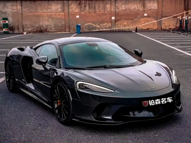 McLaren GT, 2022