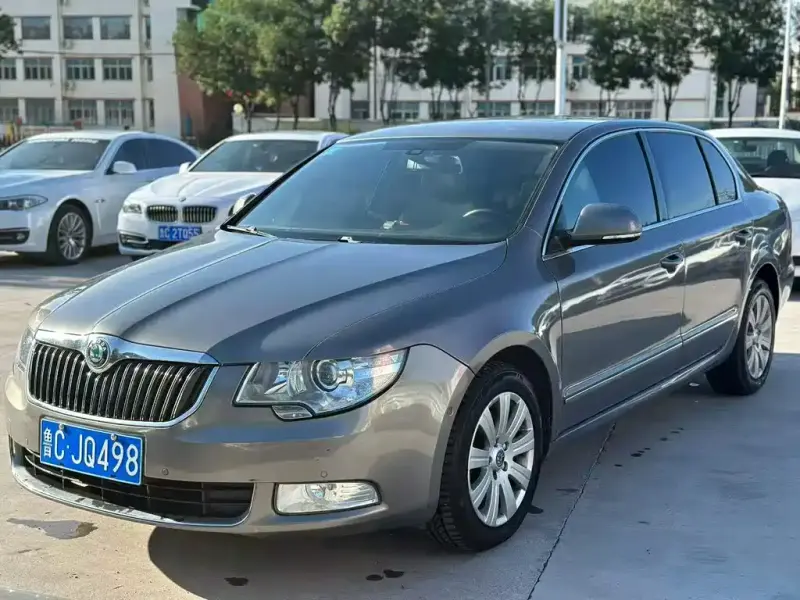 Skoda Superb, 2013