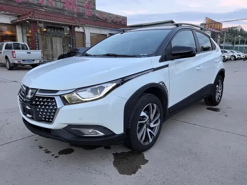 Luxgen U5 SUV, 2018
