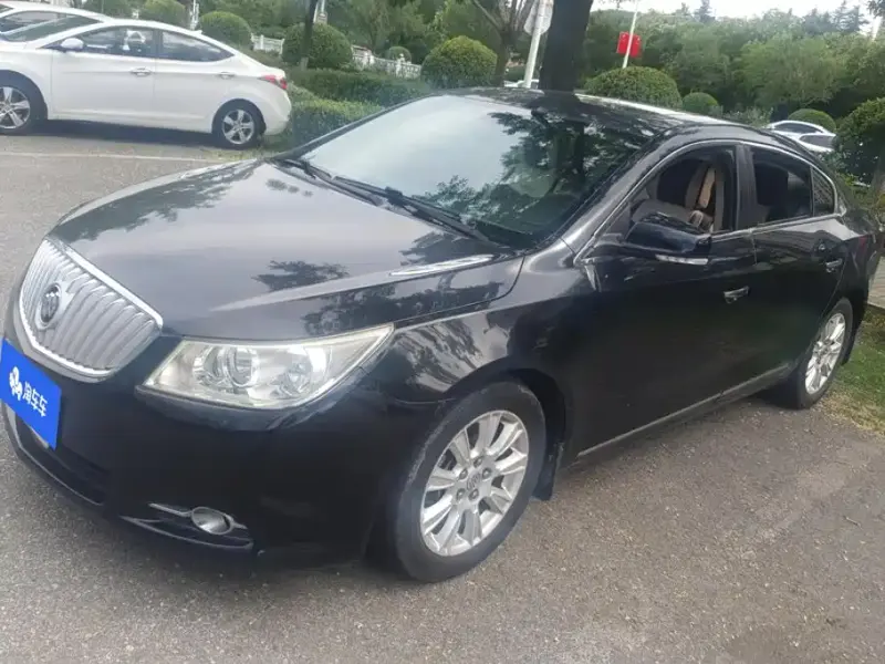Buick LaCrosse, 2012