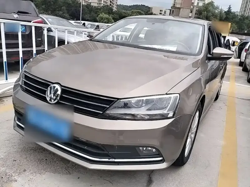 Volkswagen Sagitar, 2015