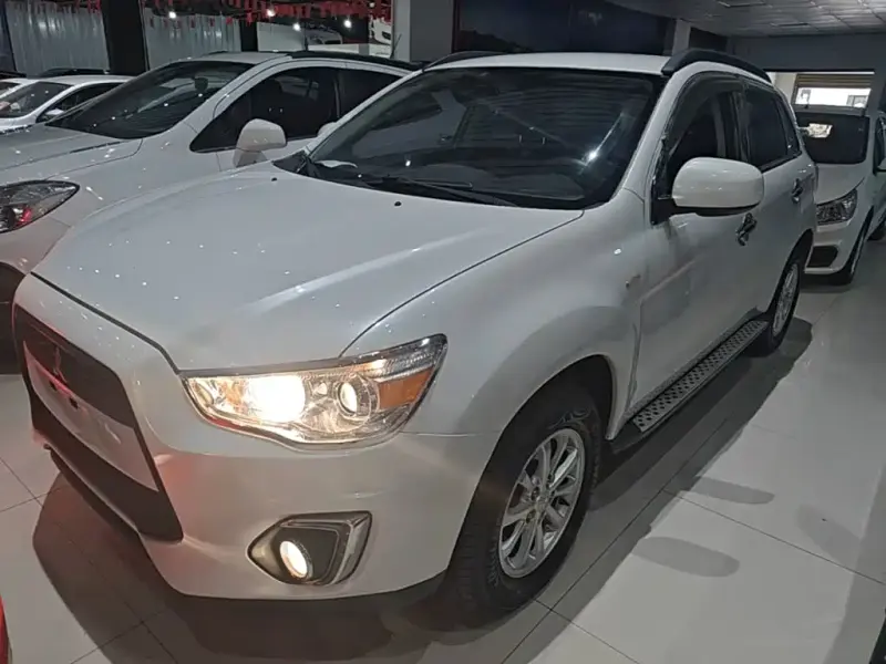 Mitsubishi ASX, 2015