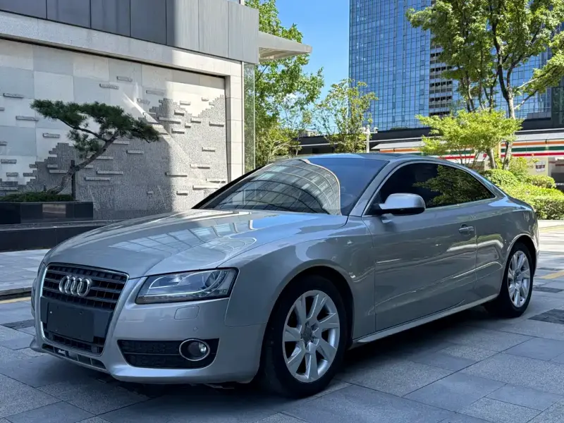 Audi A5 (Import), 2011