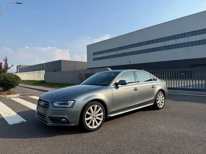Audi A4L, 2014