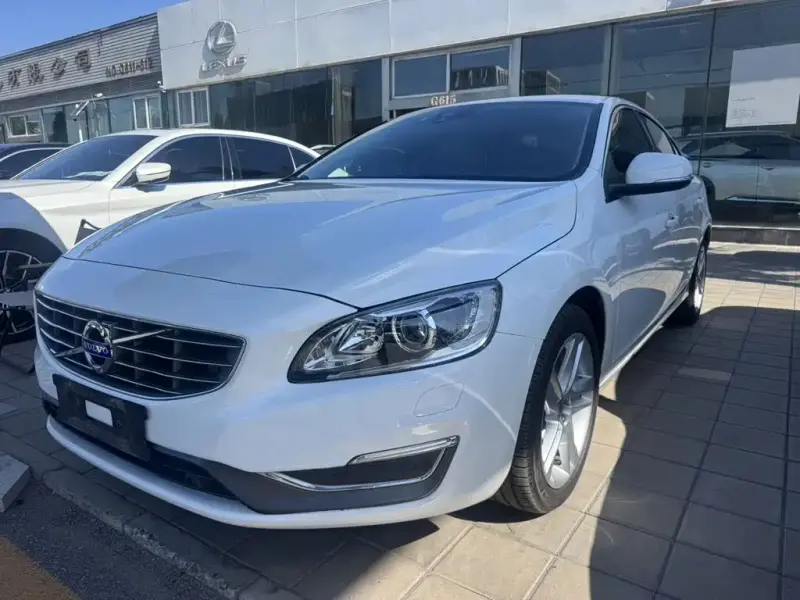 Volvo S60, 2014