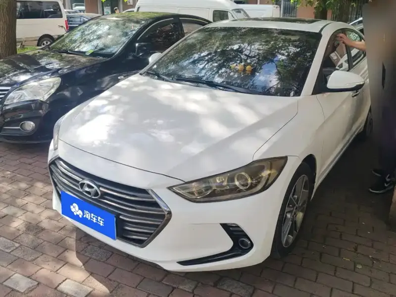 Hyundai Elantra, 2019