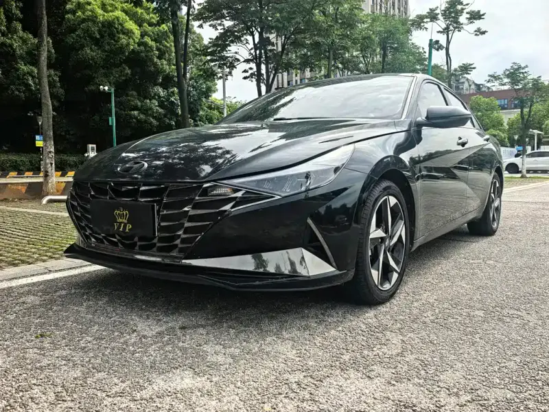 Hyundai Elantra, 2022