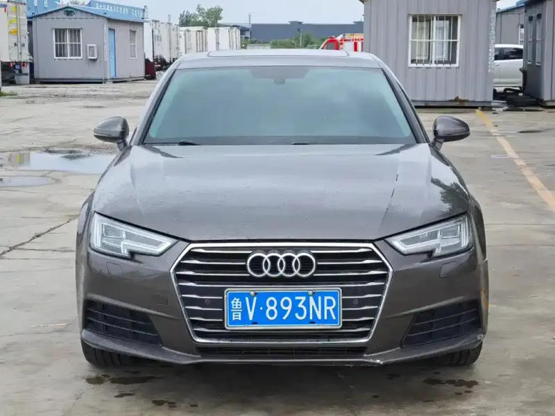 Audi A4L, 2017