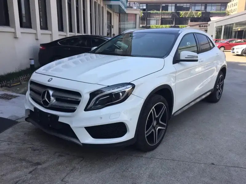Mercedes-Benz GLA, 2015