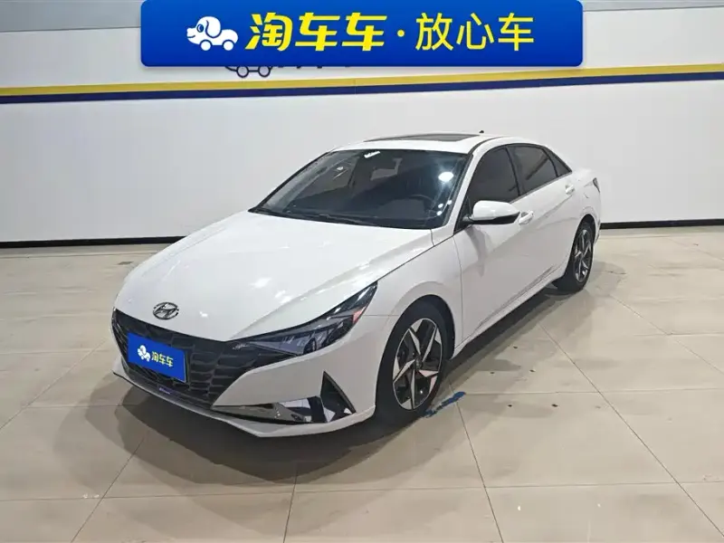 Hyundai Elantra, 2023