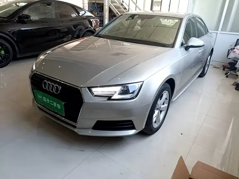 Audi A4L, 2017