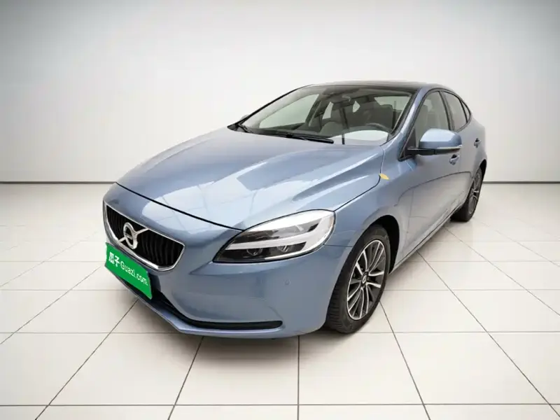 Volvo V40, 2019