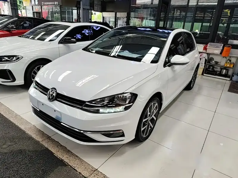 Volkswagen Golf, 2020