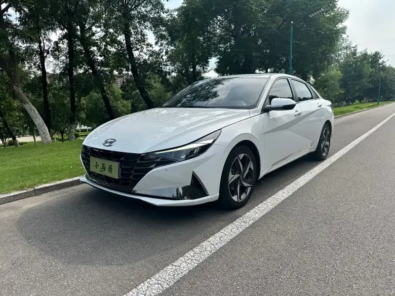 Hyundai Elantra, 2023