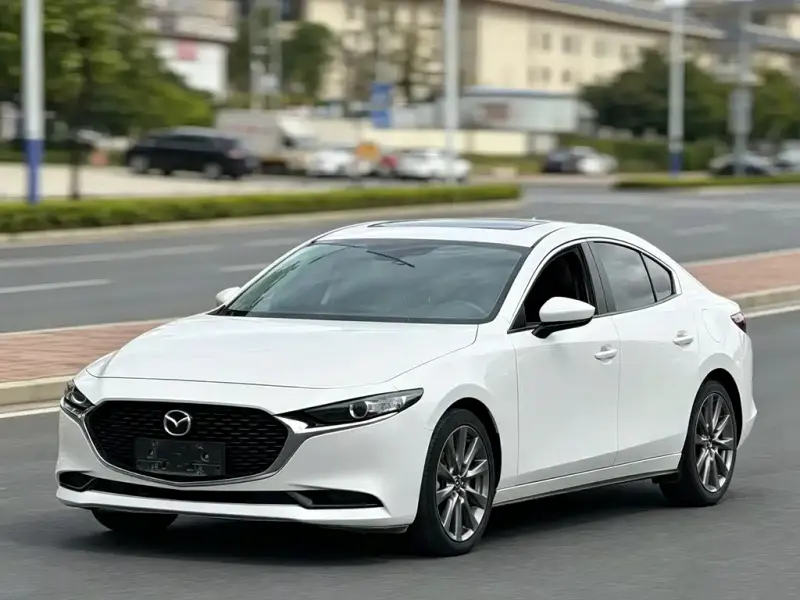 Mazda 3 Axela, 2022