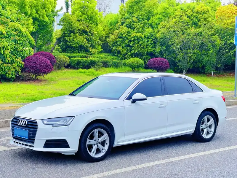 Audi A4L, 2017