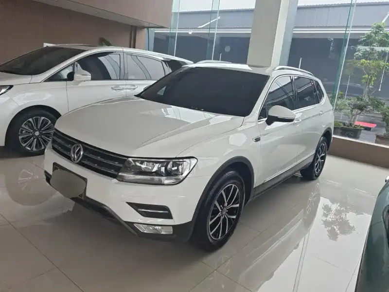 Volkswagen Tiguan L, 2018