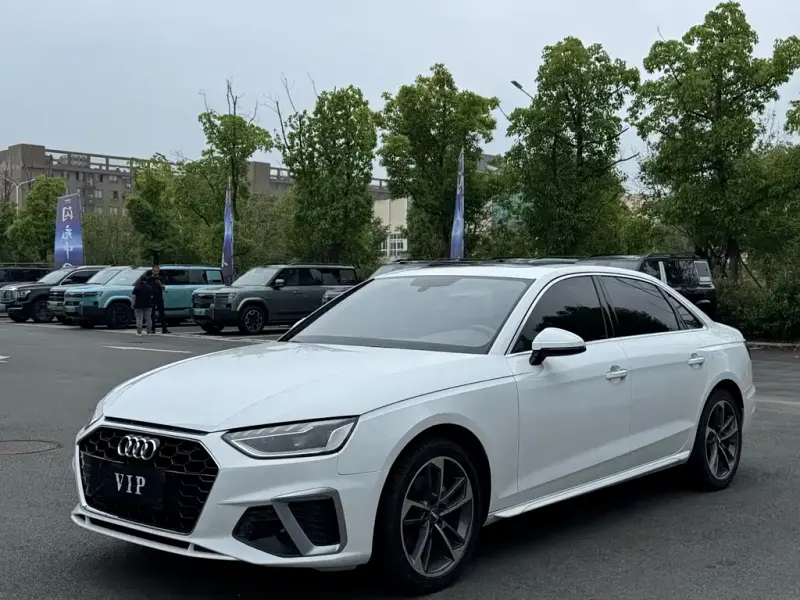 Audi A4L, 2022