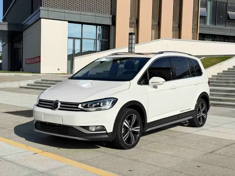 Volkswagen Touran, 2022