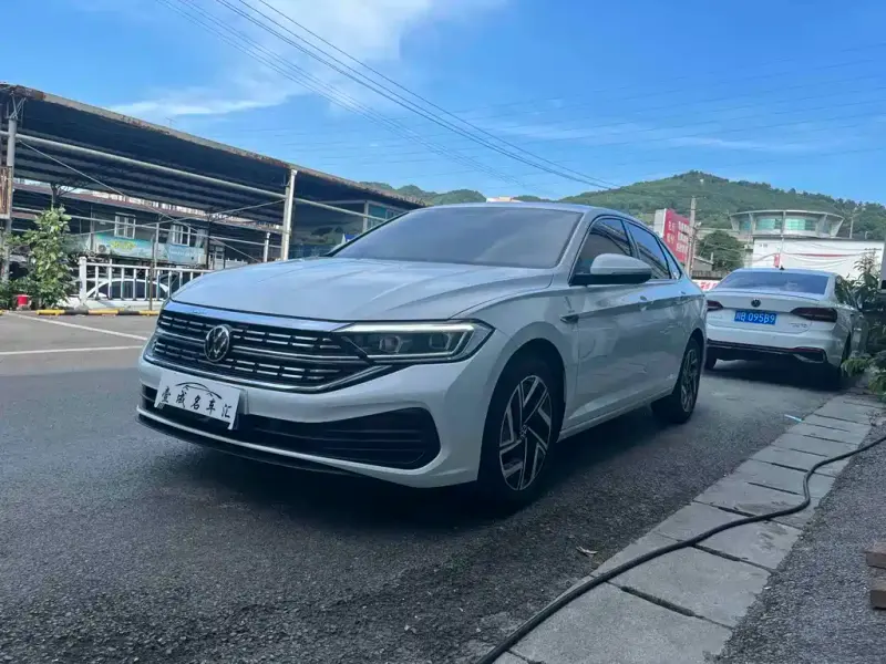 Volkswagen Sagitar, 2025