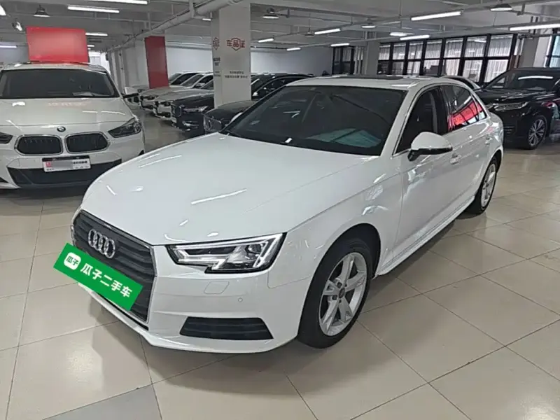 Audi A4L, 2017