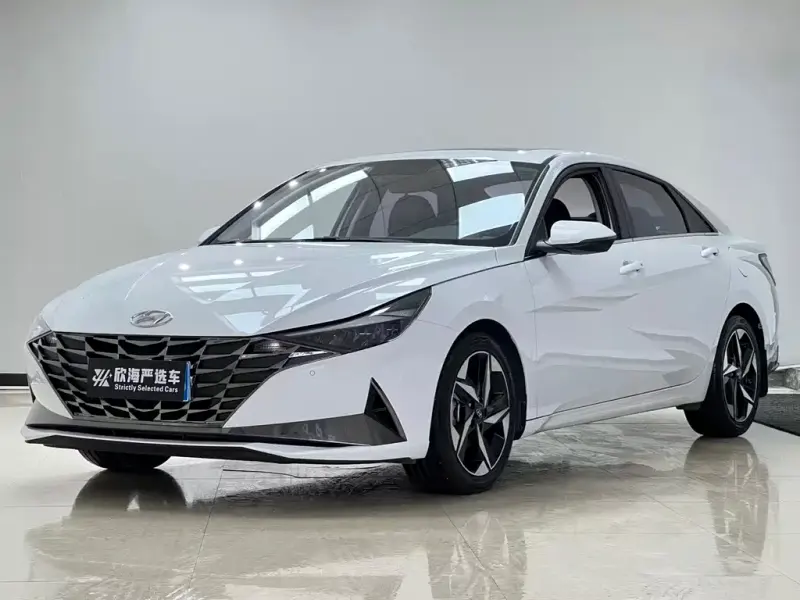 Hyundai Elantra, 2023