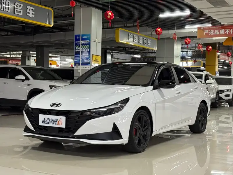 Hyundai Elantra, 2023