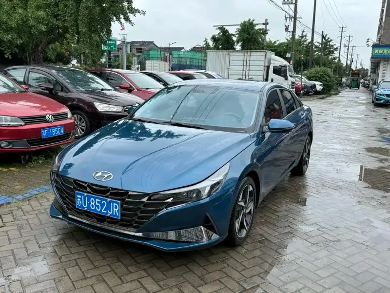 Hyundai Elantra, 2023