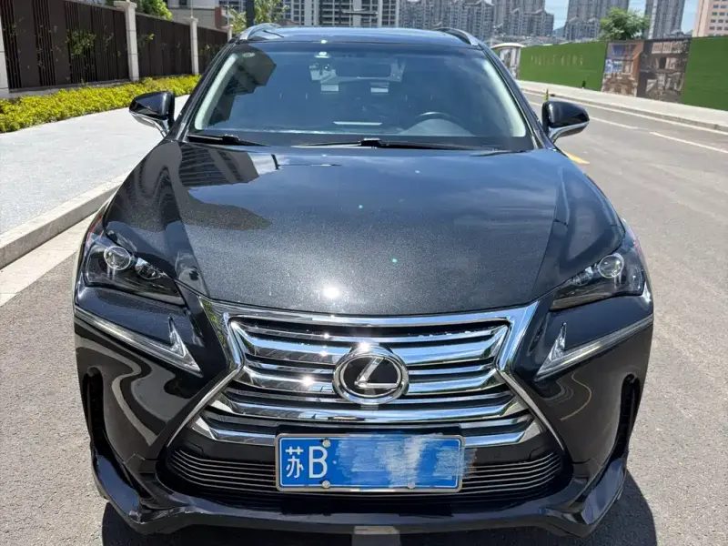 Lexus NX, 2016