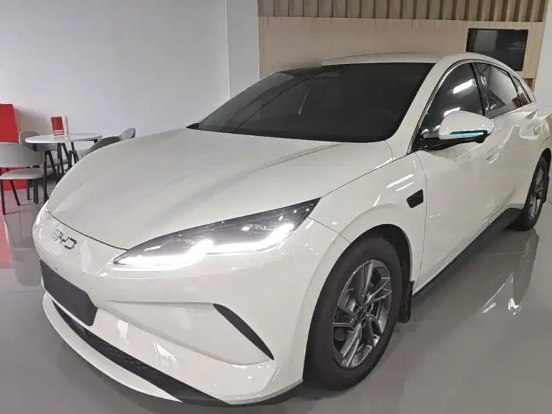 BYD 06, 2025