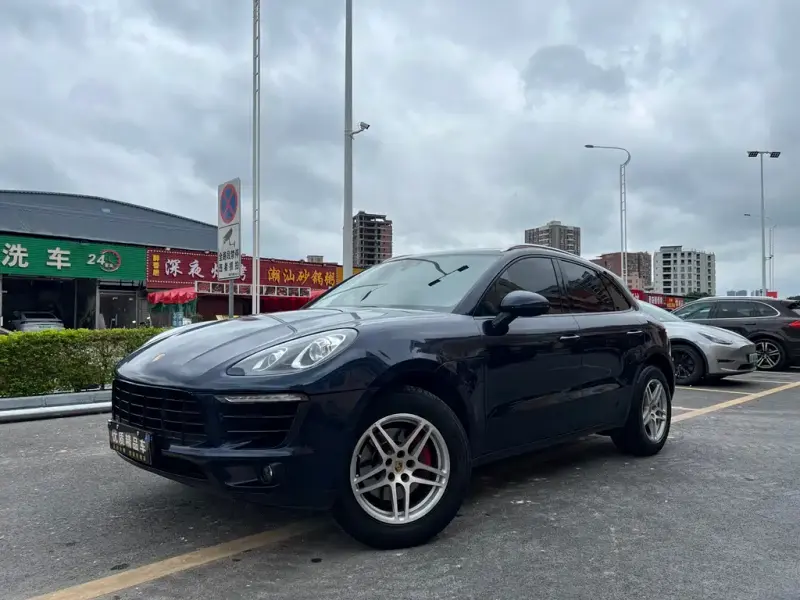 Porsche Macan, 2016