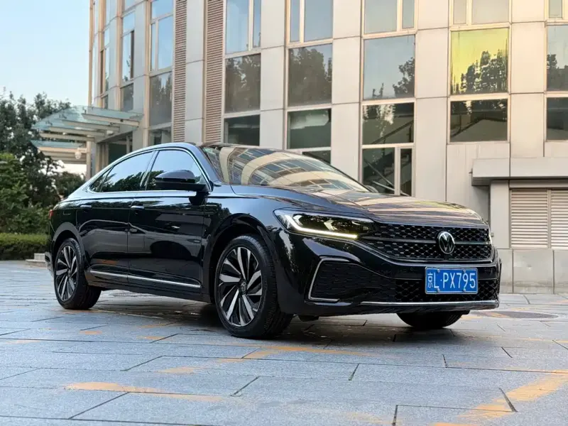 Volkswagen Passat, 2023