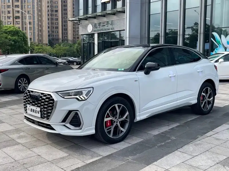 Audi Q3 Sportback, 2021