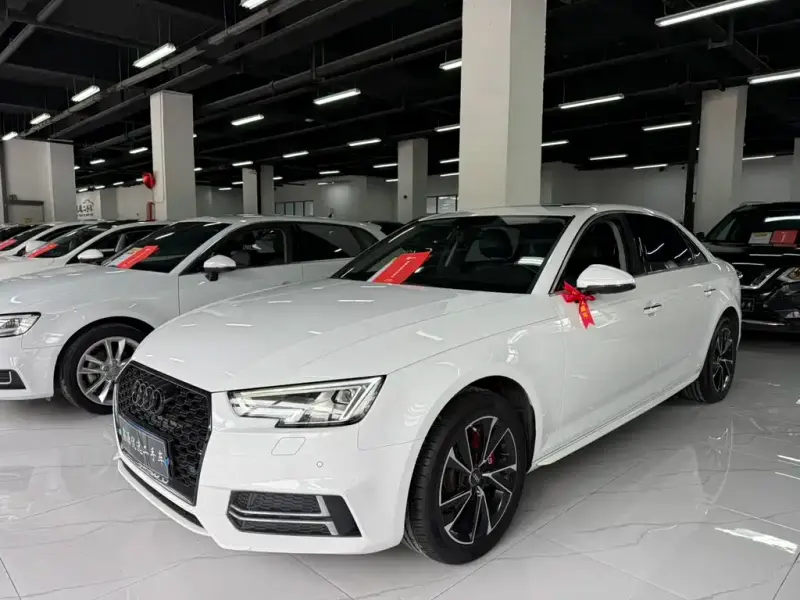 Audi A4L, 2018