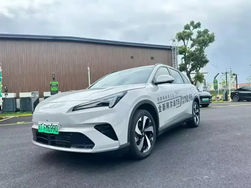ARCFOX Alpha T5, 2026