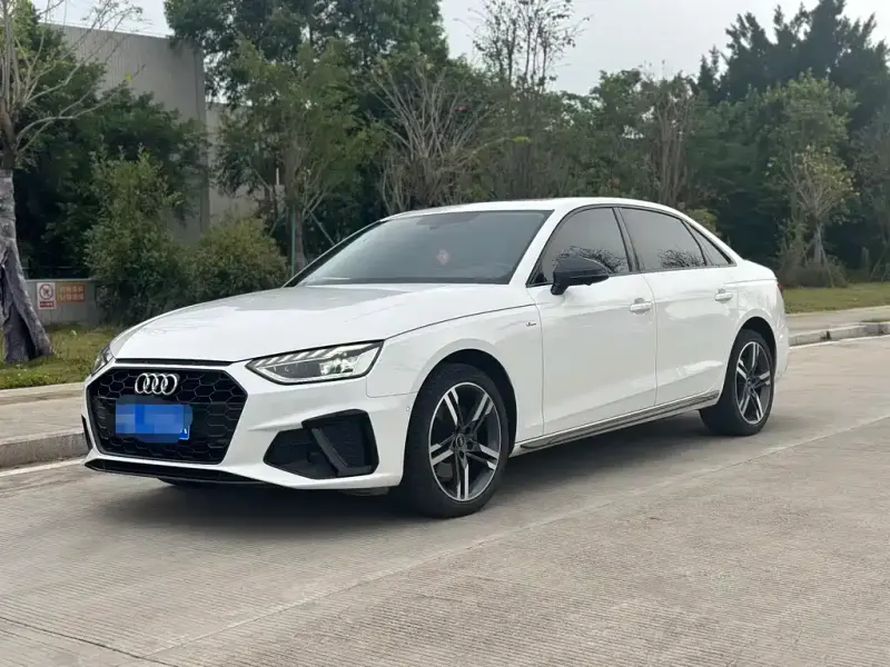 Audi A4L, 2022