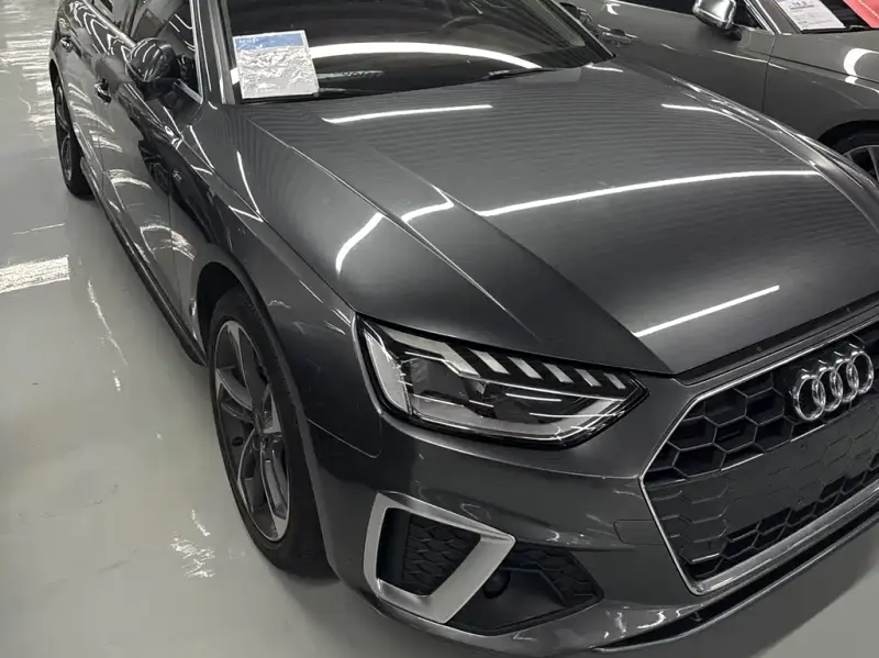 Audi A4L, 2020