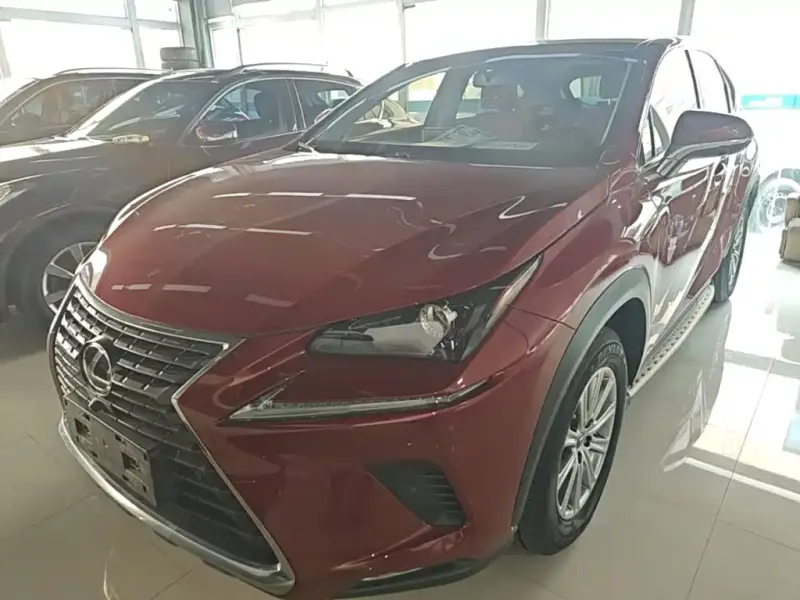 Lexus NX, 2018