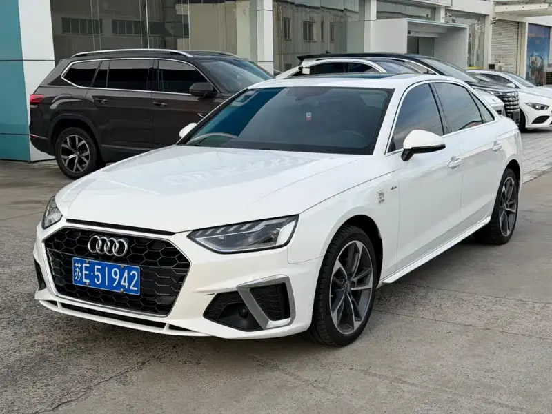 Audi A4L, 2021